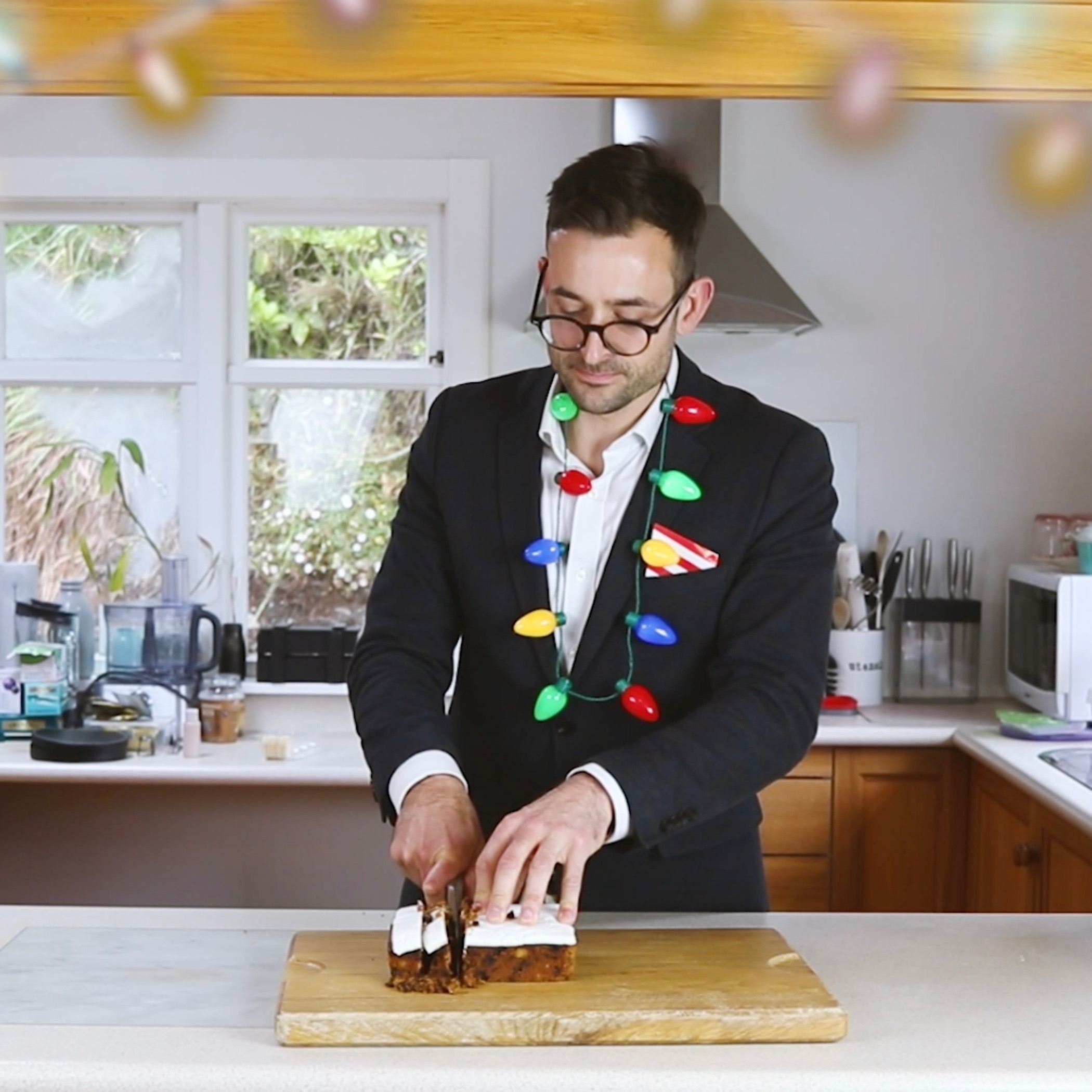 Be careful when cutting your Christmas cake.